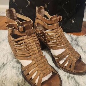 Freebird by Steven Todum Tan Woven Leather Strappy Heeled Sandals (fits 7-8)